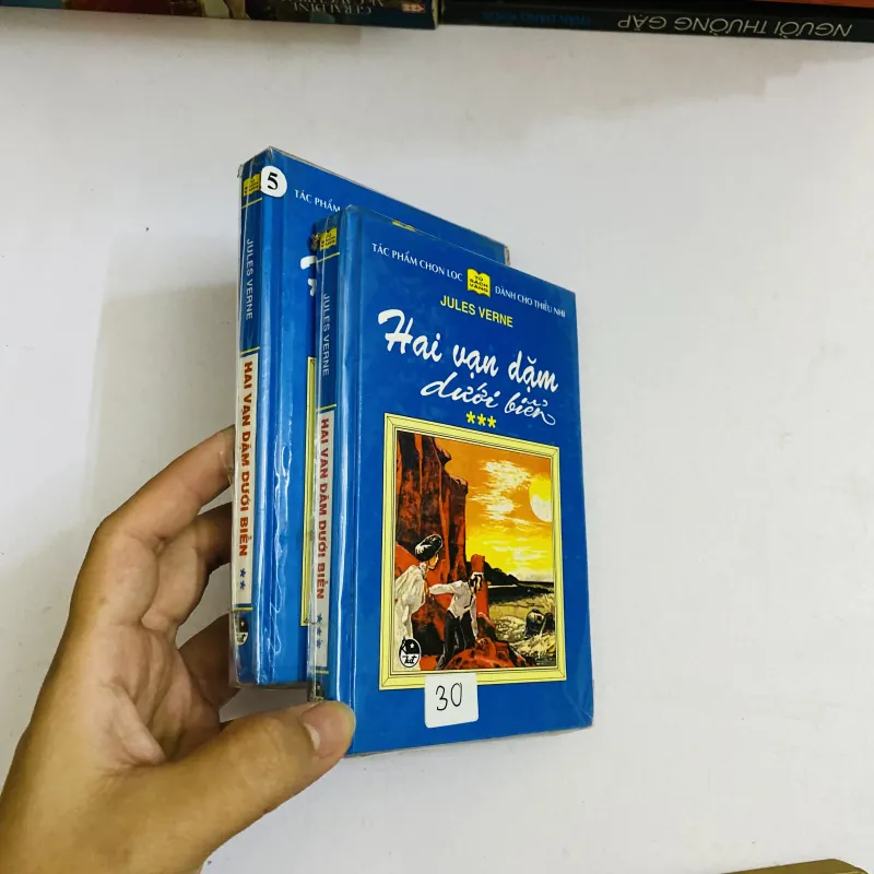 Hai vạn dặm dưới biển tập 2-3 bìa cứng- tủ sách vàng 1044907