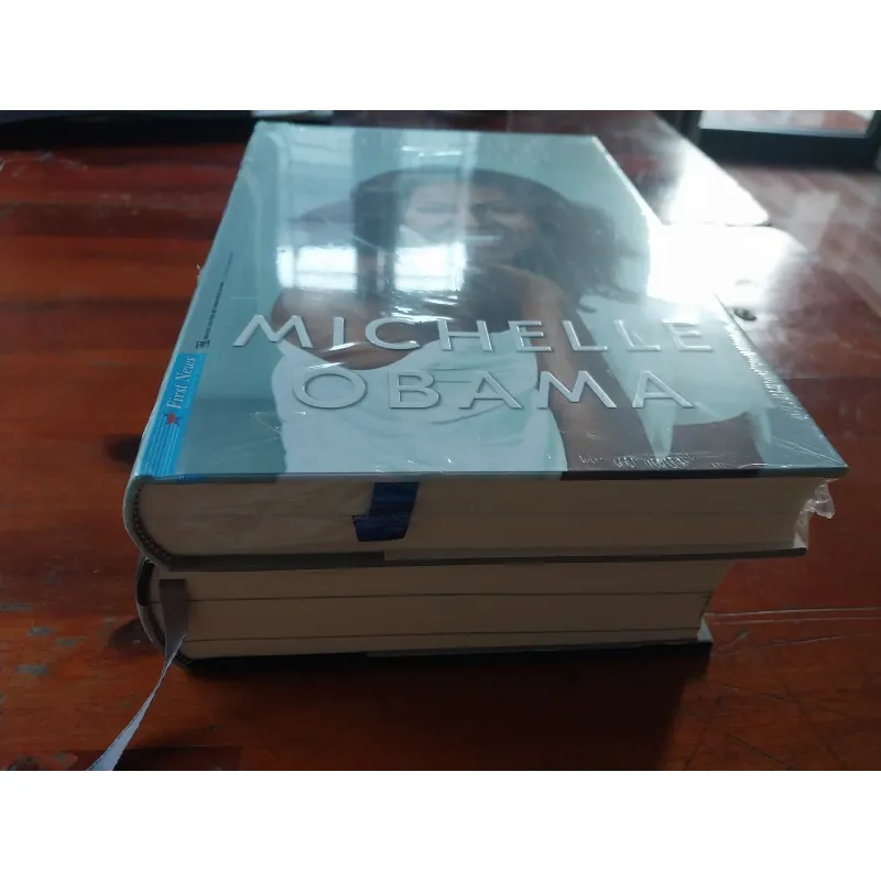 Sách Tiểu thuyết Michelle Obama và Barack Obama mới 90% 930090