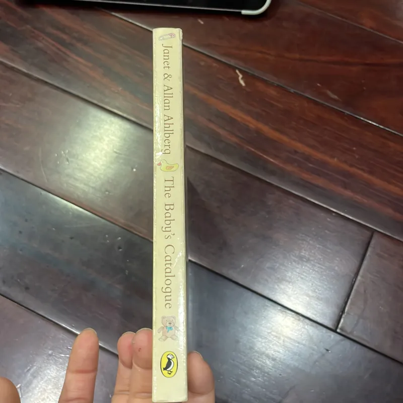 Ngoại văn tiếng anh trẻ em : THE BABY’s Catalogue  1028105