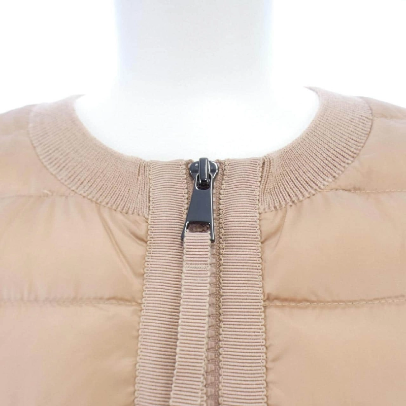 Áo khoác lông vũ MONCLER 637883