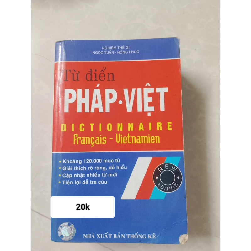 Em dọn tủ cần pass sách cũ ạ. 543054
