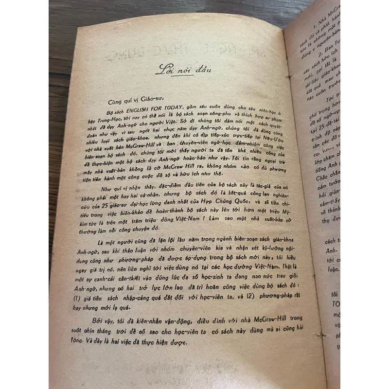 Anh ngữ thực dụng cấp 3 - English for today 3- Lê Bá Kông  575622
