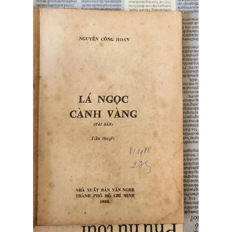 LÁ NGỌC CÀNH VÀNG, tiểu thuyết của Nguyễn Công Hoan 703971