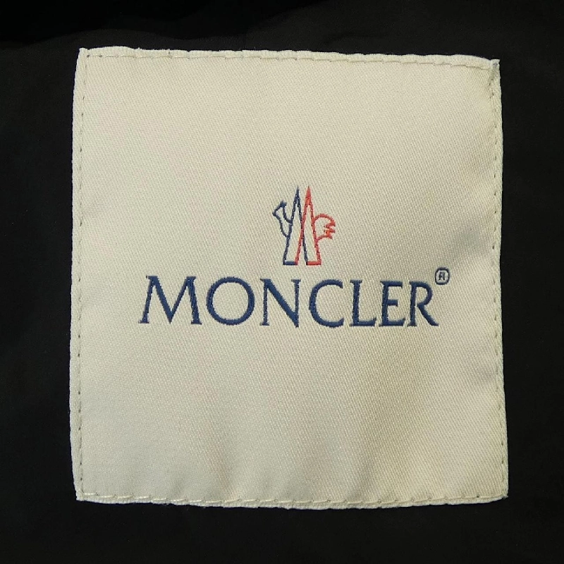 Áo khoác lông vũ MONCLER 642756