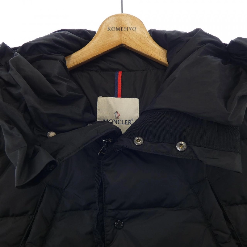 Áo khoác lông vũ MONCLER 633641