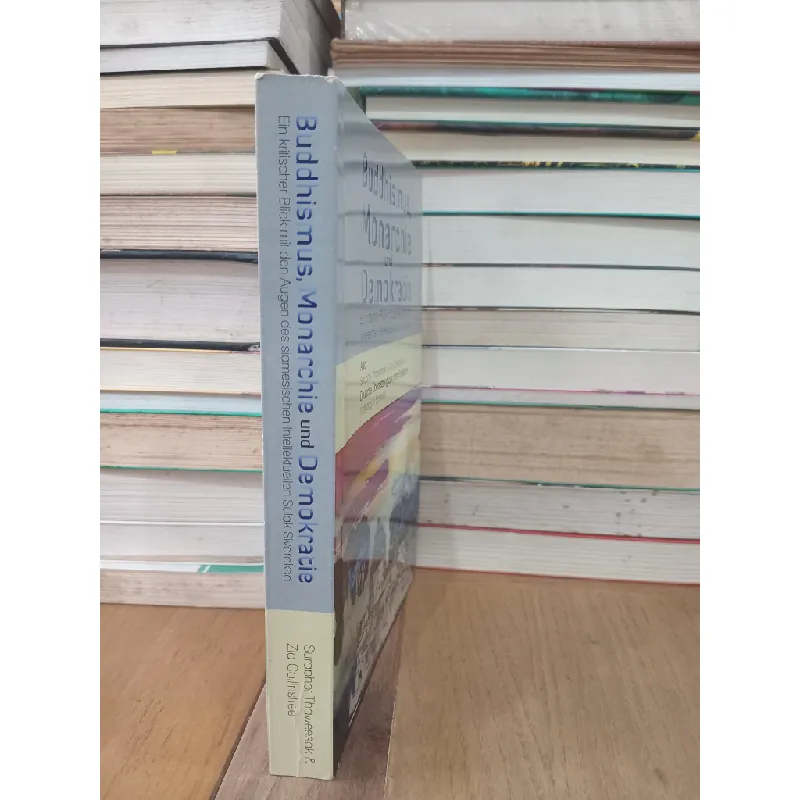 Buddhismus, Monarchie und Demokratie - Suraphot Thaweesak & Zia Collinsfree 726510