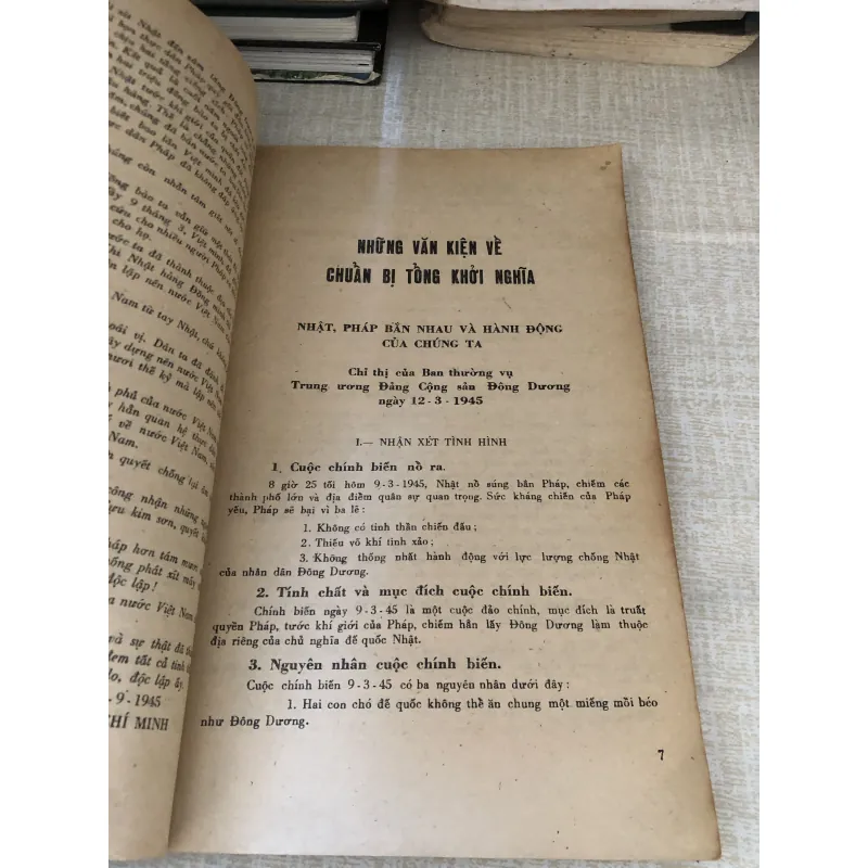 Tài liệu tham khảo vè Cách Mạng Tháng Tám 972114