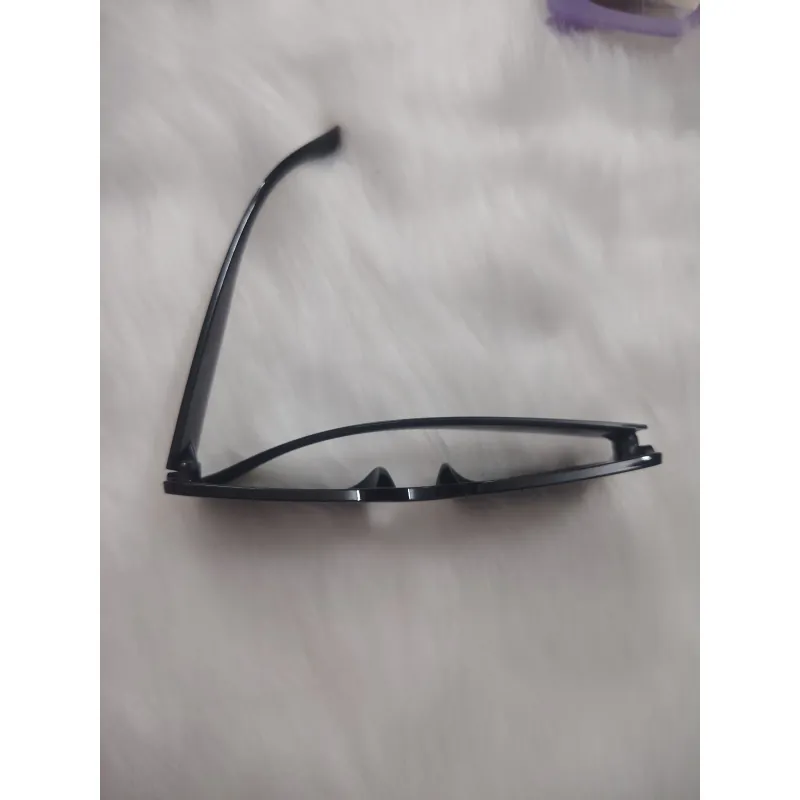 Kính mắt đen nữ 997429