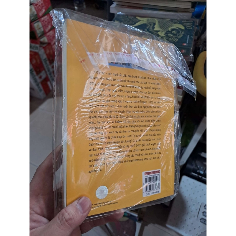 Khoa Học Quanh Ta - Nguyên Tử Dưới Tấm Ván Sàn - Vật Lí Ở Khắp Mọi Nơi - Chris Woodford - mới 90% - KHOA HỌC ĐỜI SỐNG - HMT3012 924116