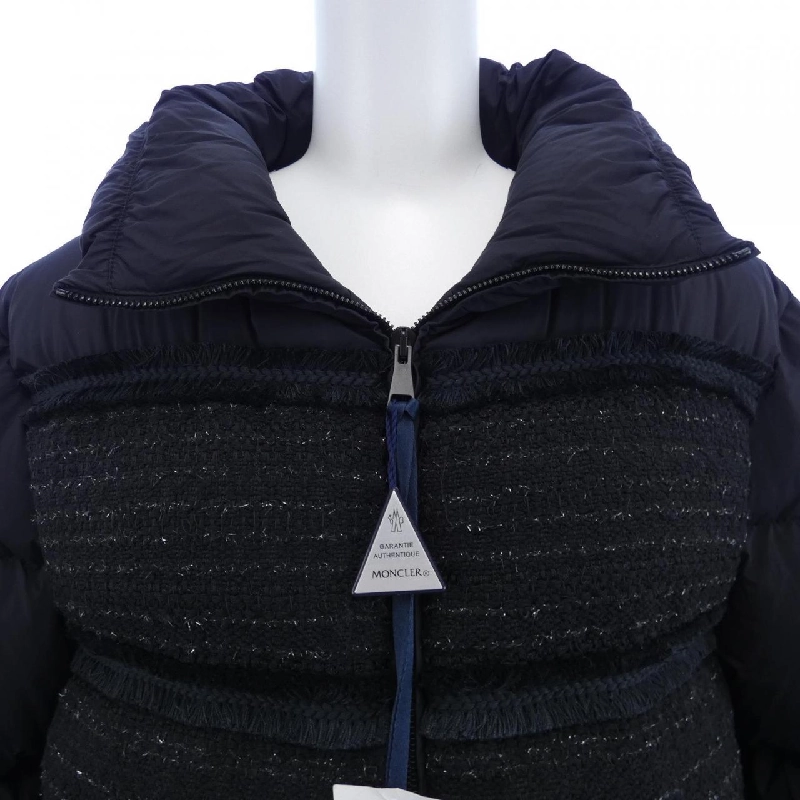 Áo khoác lông vũ MONCLER 641096