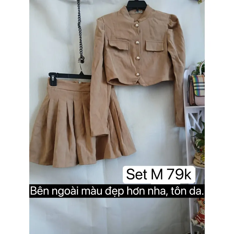 Blazer size M kèm chân váy, used 782792