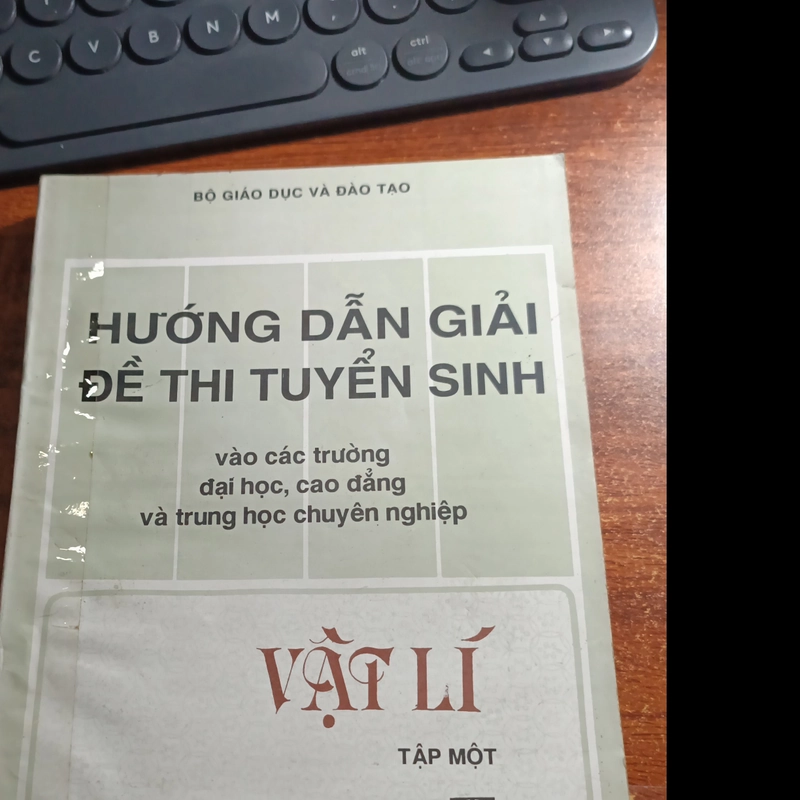 Hướng dẫn giải đề thi tuyển sinh vào các trường đại học, cao đẳng  447714