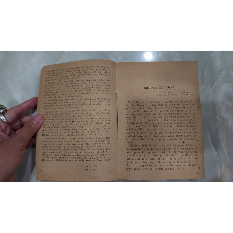 THIÊN THẦN NỔI LOẠN (tiểu thuyết).
Tác giả: Anaton Frangx.
Người dịch: Đoàn Phú Tứ
 274760