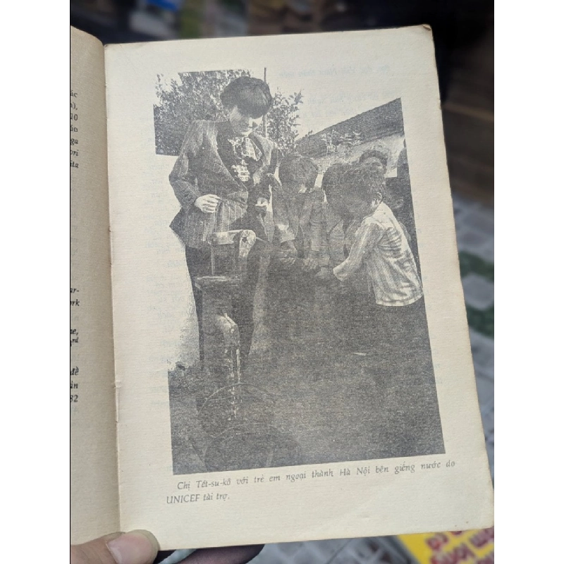 Tôt-tô-chan, cô bé bên của sổ 129339