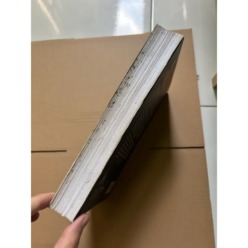 Quy luật vũ trụ (Bung keo gáy sách nhưng chưa rách rời trang vì còn may chỉ) 752394