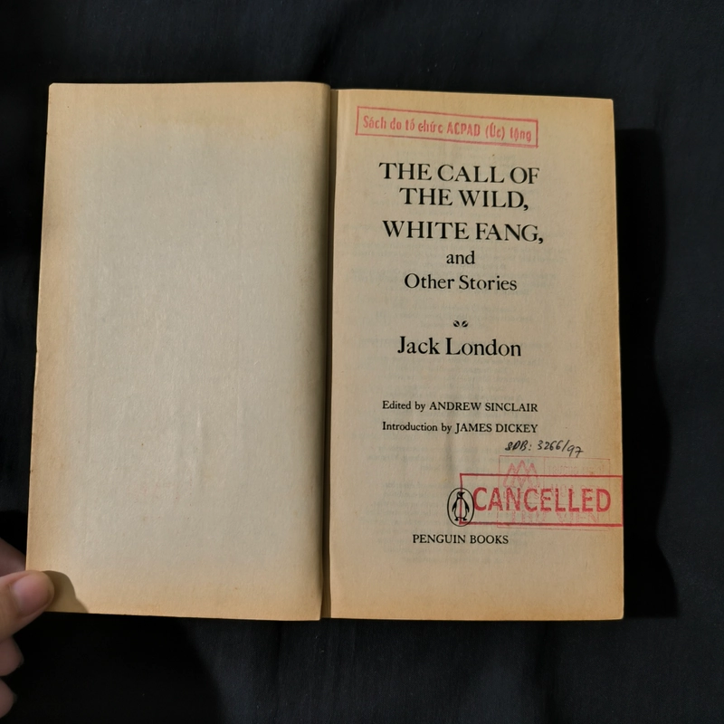 Sách ngoại văn Jack London - The call of the wild, White Fang, and other stories 273429