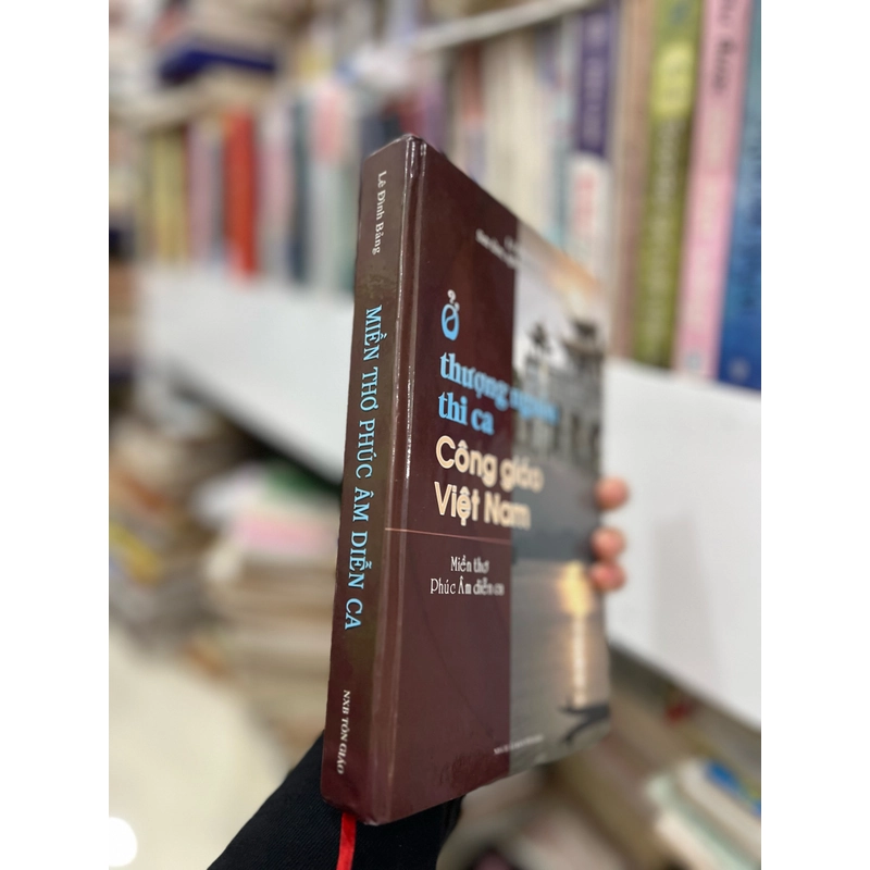 Ở thượng nguồn thi ca công giáo Việt Nam 384713