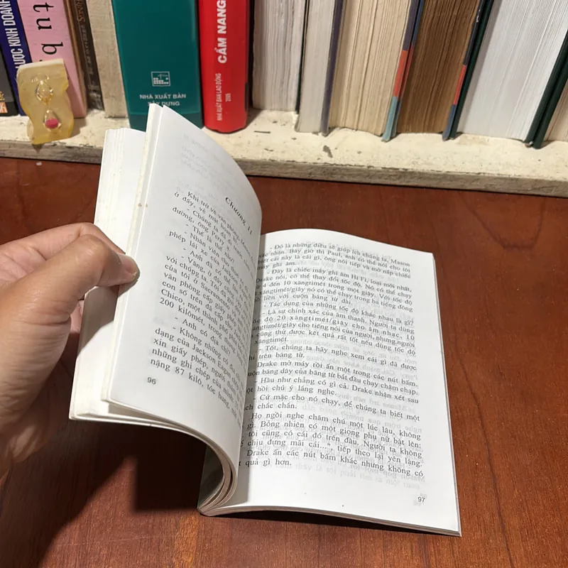 II Văn Học Nước Ngoài: Người Đàn Bà Đáng Sợ - Những Vụ Án Nổi Tiếng Của Thế Giới - 2004 727072