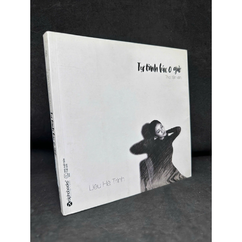 (TẶNG BOOKMARK) Tự Tình Lúc 0 Giờ, 2016 - Liêu Hà Trinh H1809 RBK 937892