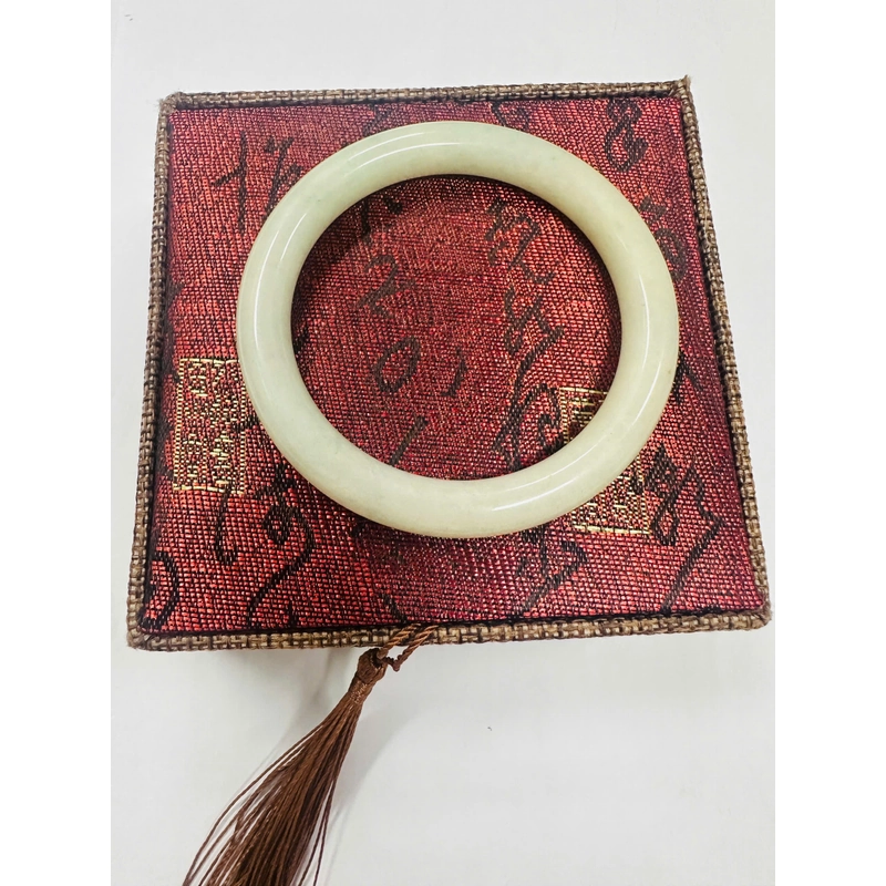 vòng ngọc phỉ thuý type A bản đũa 552159