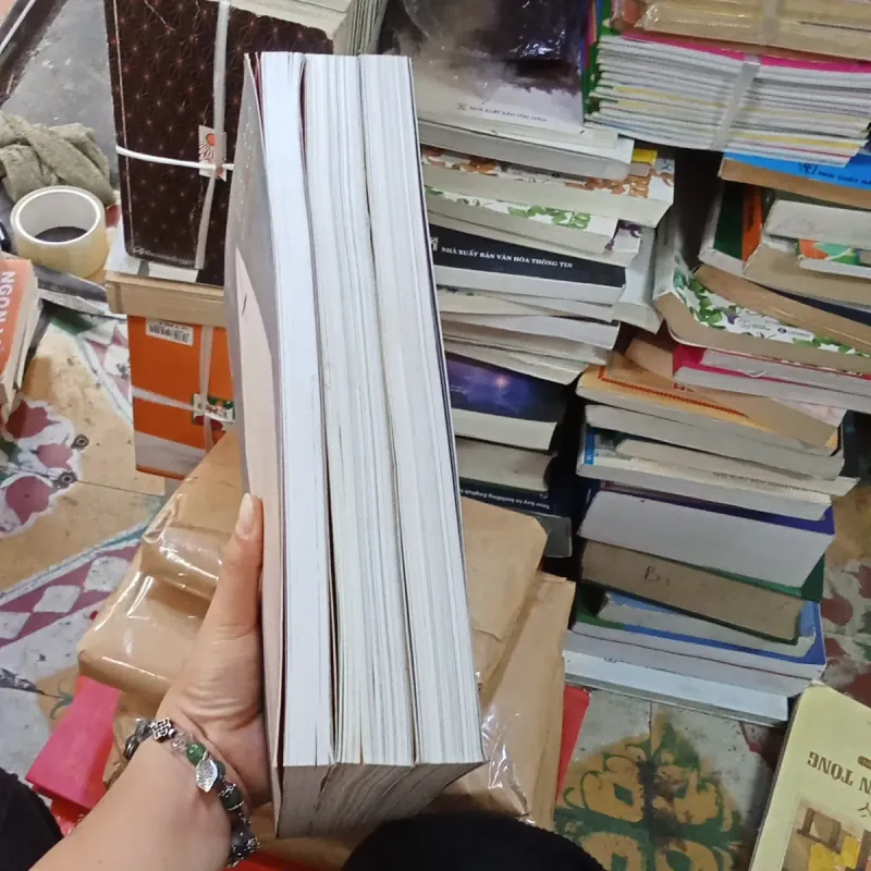 Viết Và Đọc chuyên đề mùa đông năm 2018, xuân năm 2023 và 2025 780750