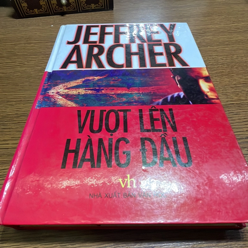 Vượt lên hàng đầu Jeffrey Archer 393273
