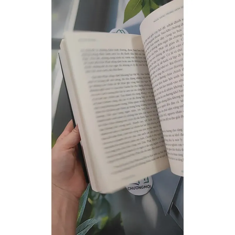 Ngọc Sáng Trong Hoa Sen - John Blofeld & Nguyên Phong 961212