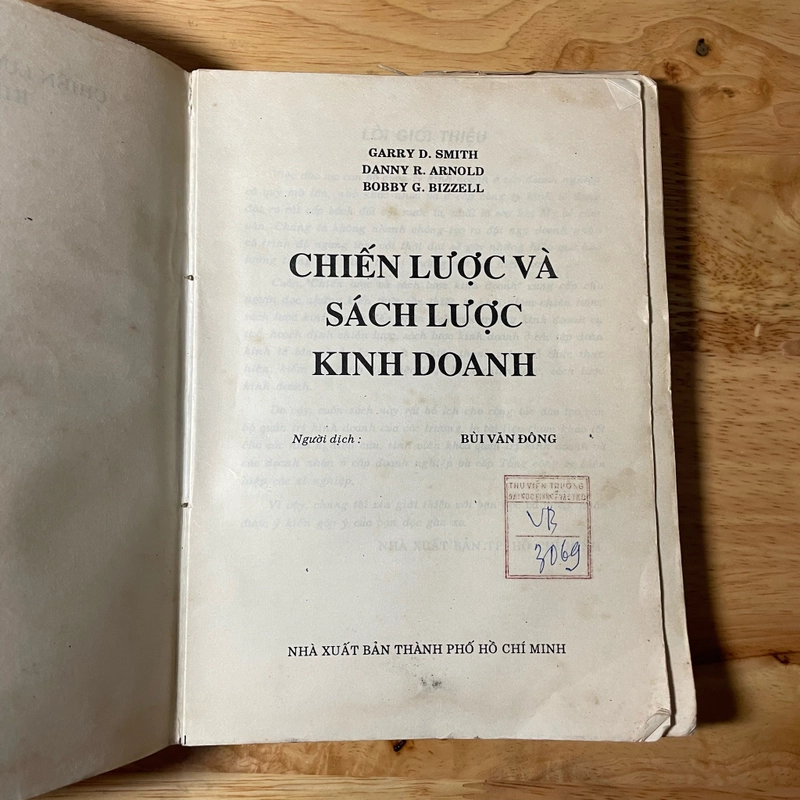 II Chiến Lược Và Sách Lược Kinh Doanh - GARRY D. SMITH, DANNY R. ARNOLD, BOBBY G. BIZZELL  466401