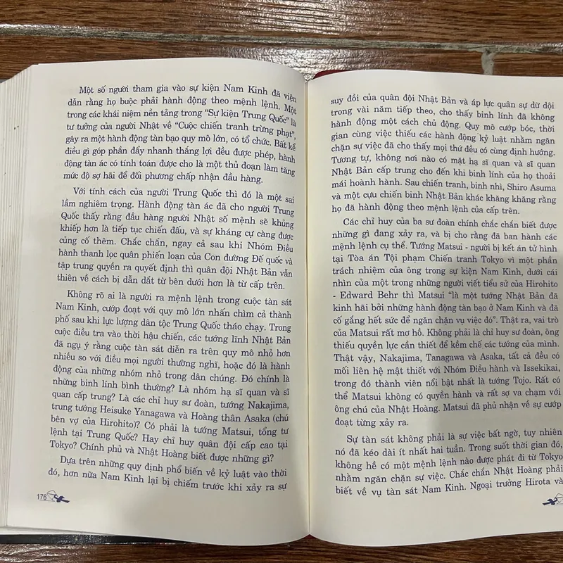 Mac Arthur Hirohito: Cuộc đọ sức tay đôi giữa Mỹ và Nhật - Robert Harvey (6) 576939