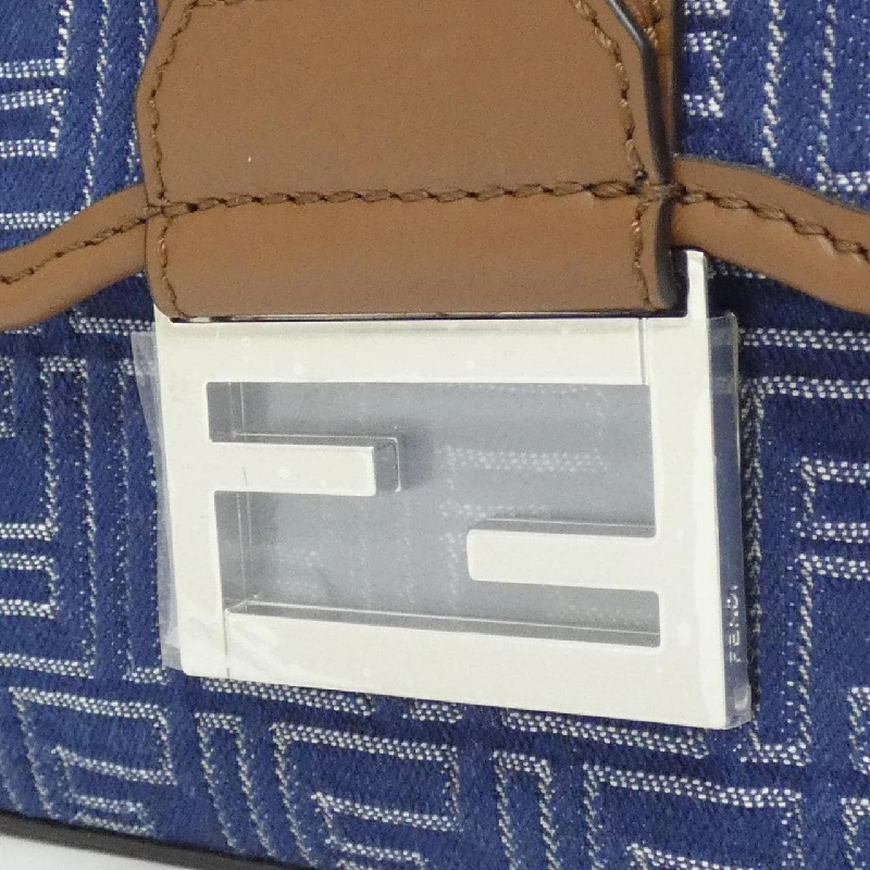 Túi xách vai Fendi Double Baguette 7VA649 AUGO - Hàng hiệu Chính hãng 767049