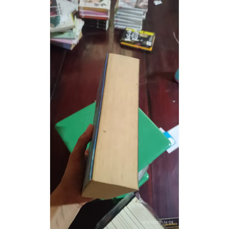 Harry Potter và Hoàng Tử Lai tập 6 bìa lâu đài 598569