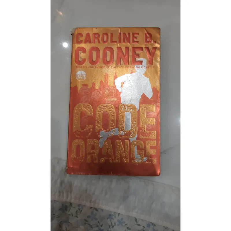 (English book) Code Orange  930934
