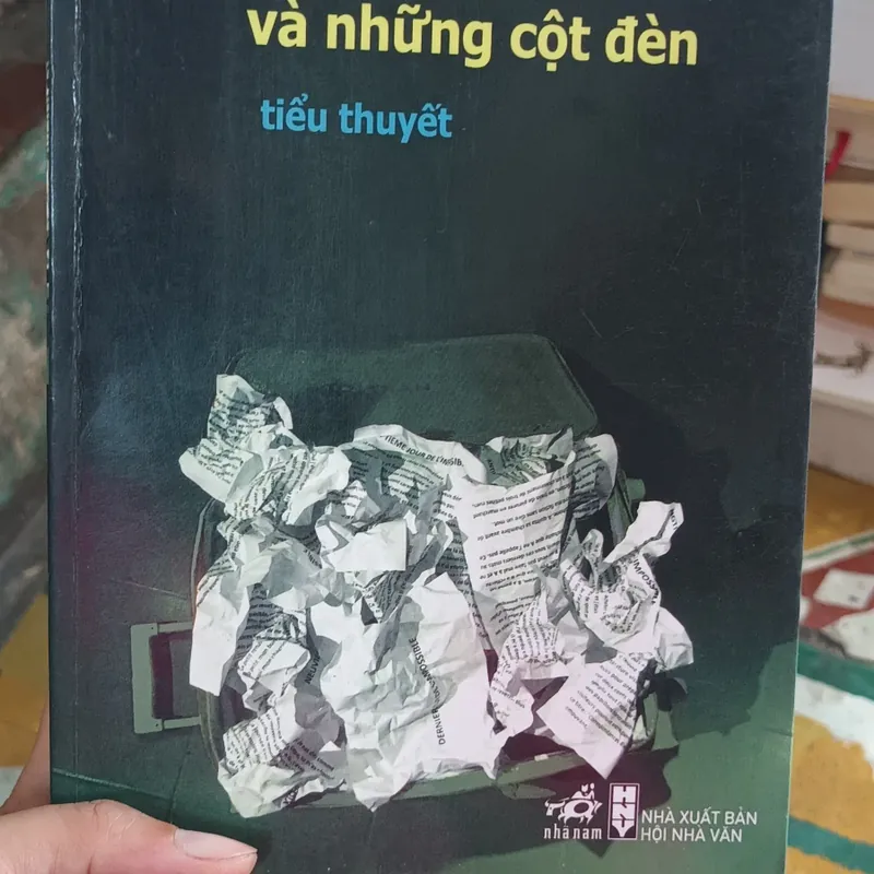 Những Ngã Tư Và Những Cột Đèn- Trần Dần 561864