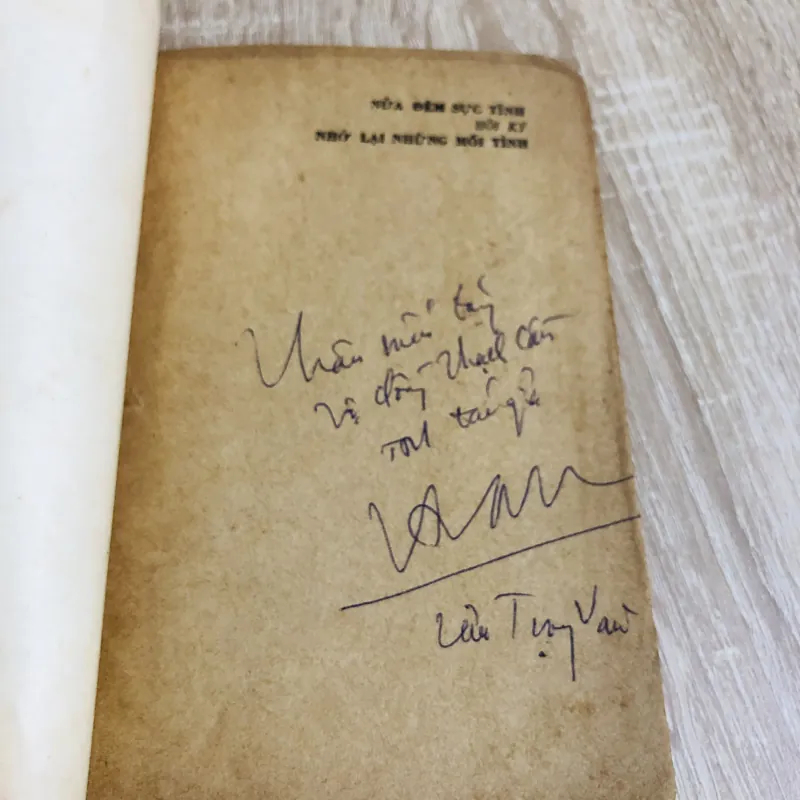 NỬA ĐÊM SỰC TỈNH  1007230