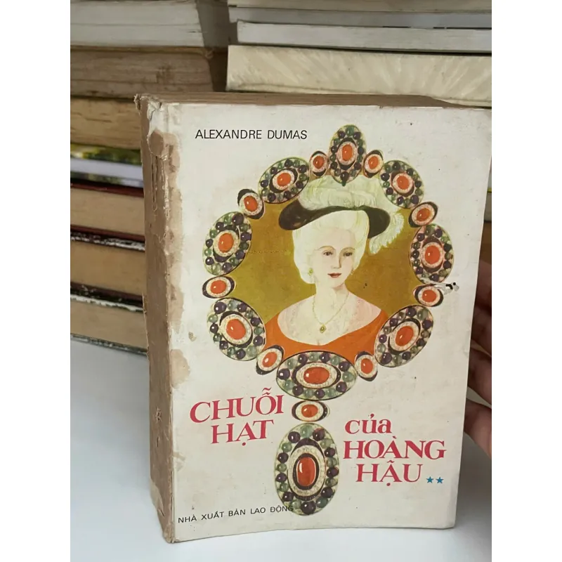 Chuỗi hạt của hoàng hậu✨️ 781391