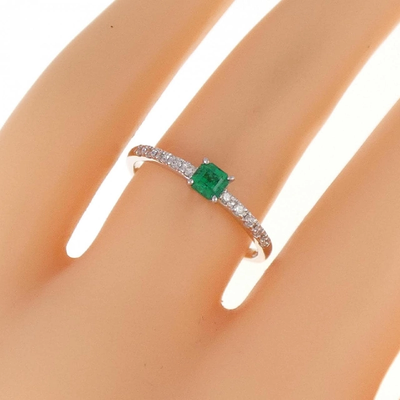 【Sản phẩm mới】Nhẫn Emerald 0.22CT 673602