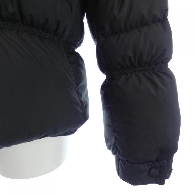 Áo khoác lông vũ MONCLER 635095