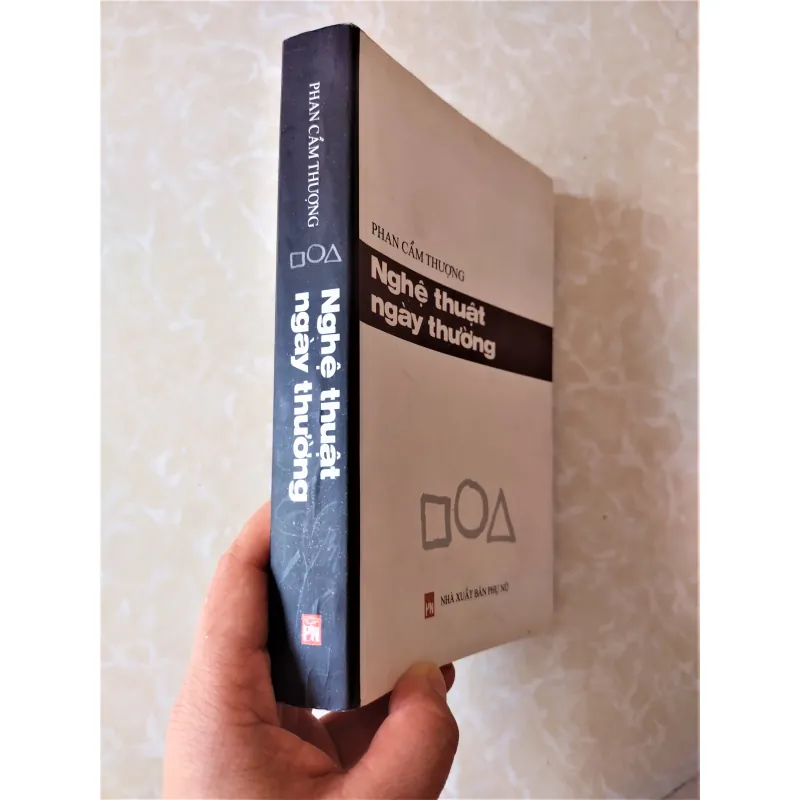 Sách: Nghệ thuật ngày thường - Tác giả: Phan Cẩm Thượng 713403