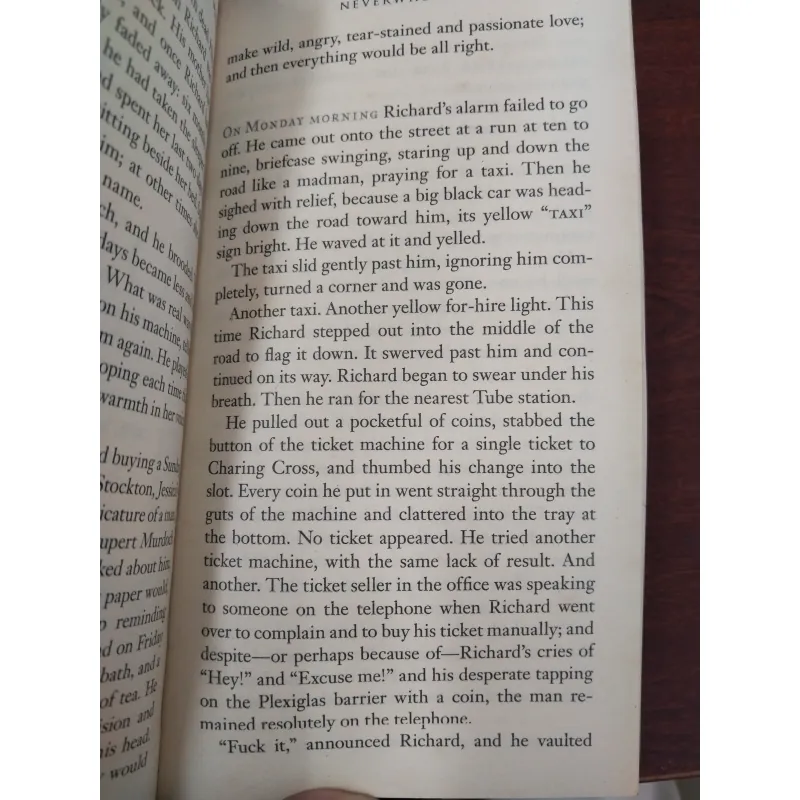 NeverWhere - Neil Gaiman 292174