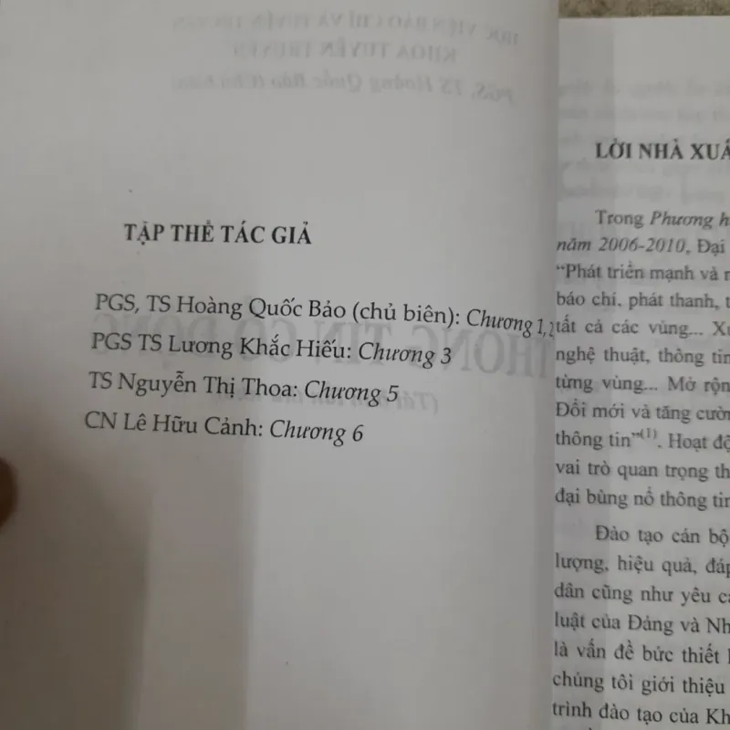 Giáo trình Thông tin Cổ động. Chủ biên PGS Tiến sỹ Hoàng Quốc Bảo - Học viện Báo Chí  750704