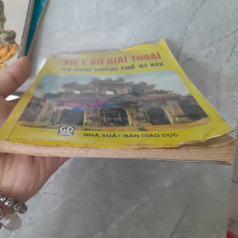 VIỆT SỬ GIAI THOẠI _ Nguyễn Khắc Thuần 420631