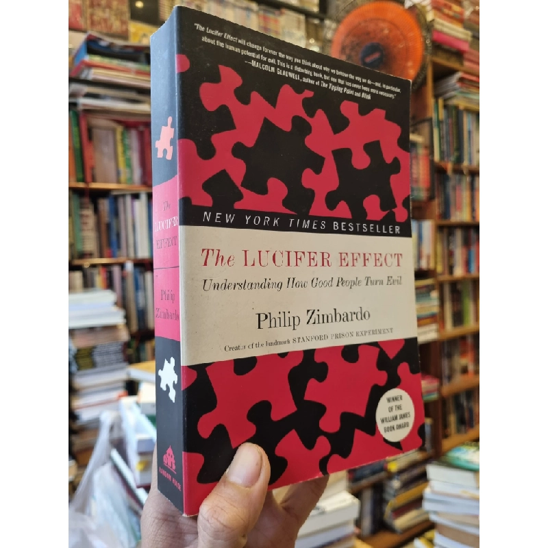 The Lucifer Effect : Understanding How Good People Turn Evil - Philip Zimbardo 377067