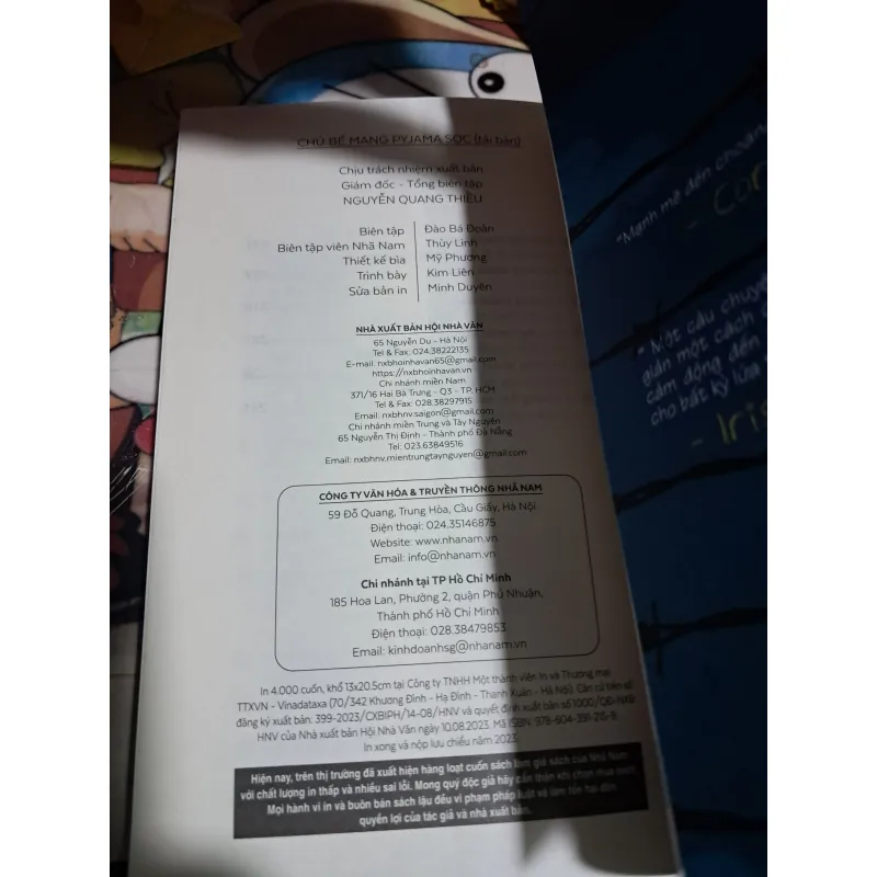 Chú bé pyjama sọc 934534