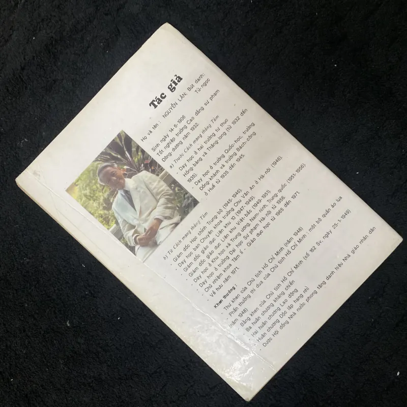Tôi yêu tiếng Việt- Nguyễn Lân ( chữ ký) 1033497