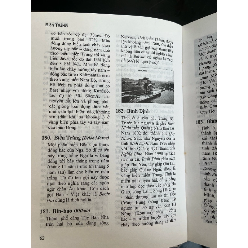Từ điển địa danh lịch sử- văn hoá thế giới và Việt Nam - Phùng Ngọc Bích, Phùng Ngọc Kiên 783700