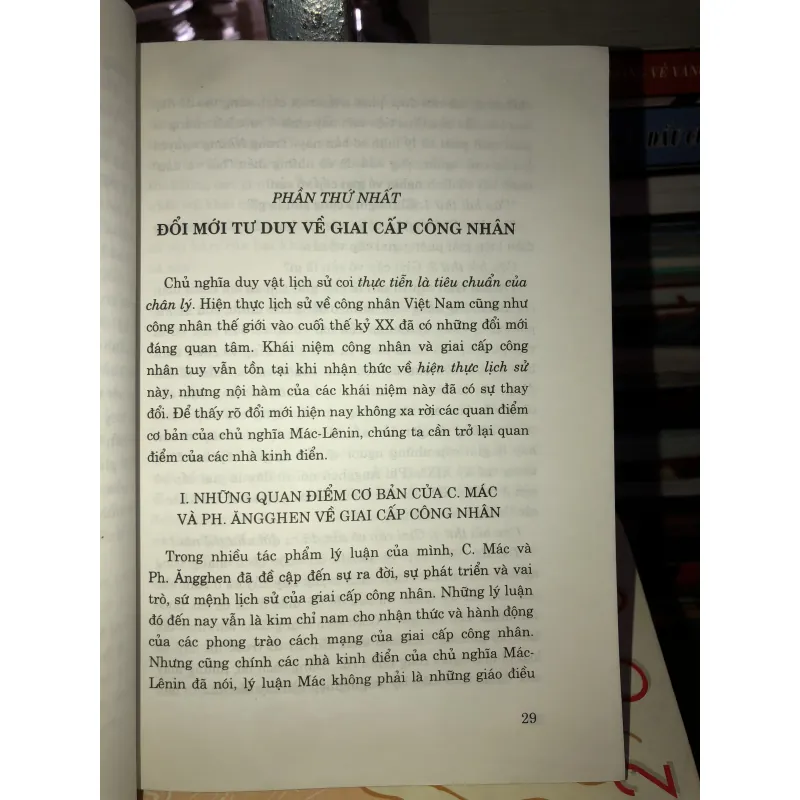 Đổi mới tư duy về giai cấp công nhân - Kinh tế tri thức và công nhân tri thức  758247