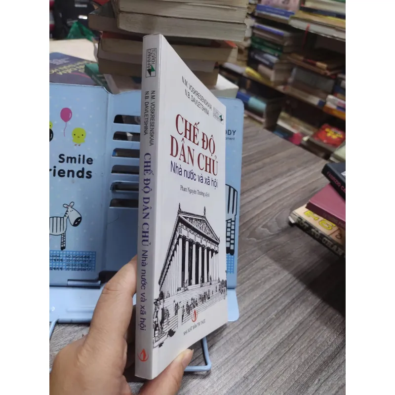 Sách: Chế độ dân chủ - Nhà nước và xã hội - N.M Voskresenskaia - N.B Davletshina (A3) 601258