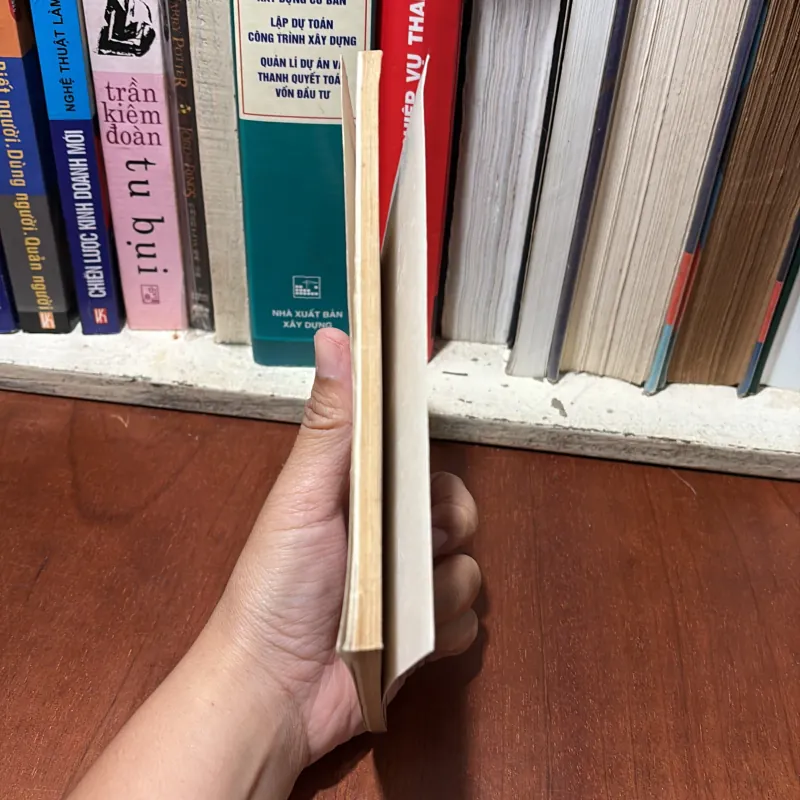 II Tập Truyện Ngắn Thiếu Nhi: Bông Hoàng Ngọc - Trần Đồng Minh - 2002 757916