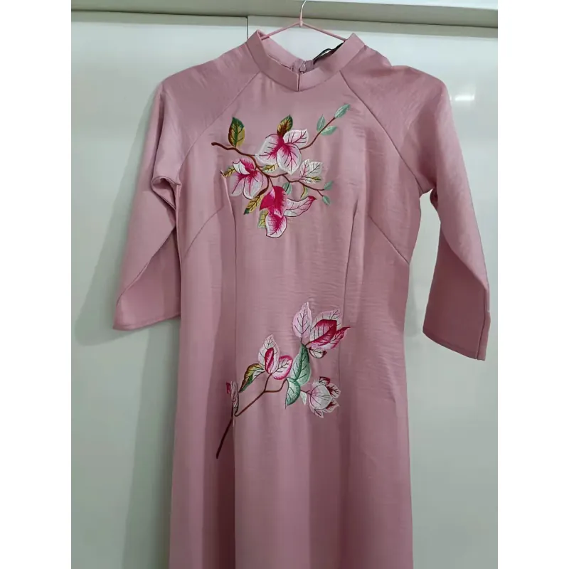 Áo dài hồng thêu hoa 1012721