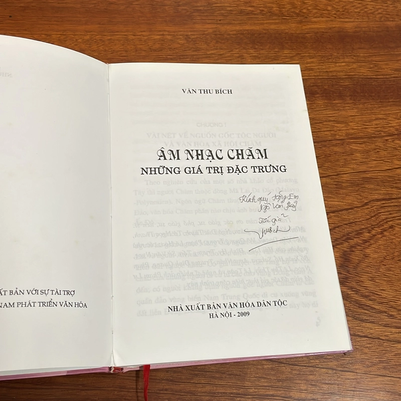 [Có Chữ Ký Tác Giả] - II Âm Nhạc Chăm _ Những Giá Trị Đặc Trưng - Văn Thu Bích - 2010 503123